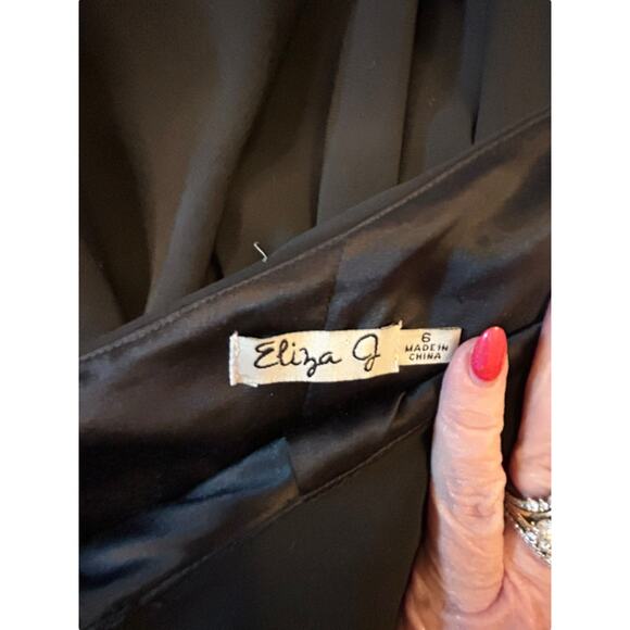 Eliza J One-Shoulder Cocktail Mini Dress in Black - Size 6 - Picture 14 of 15